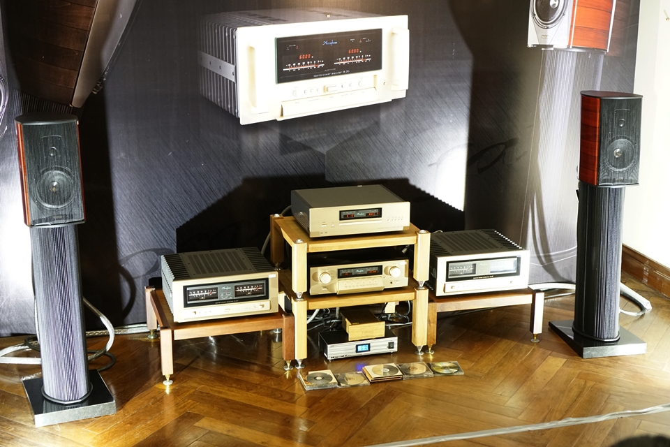 monospace-anh-duy-audio-sonus-faber-accuphase.JPG