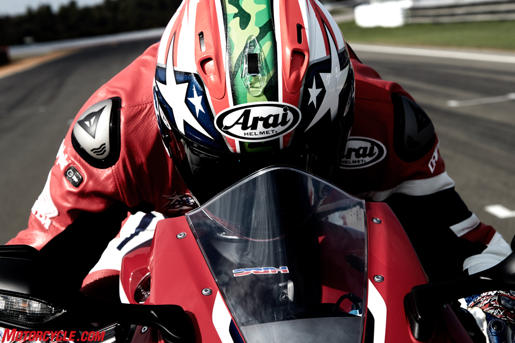 17-Honda-CBR1000RR-SP1_Hayden-start-4.jpg