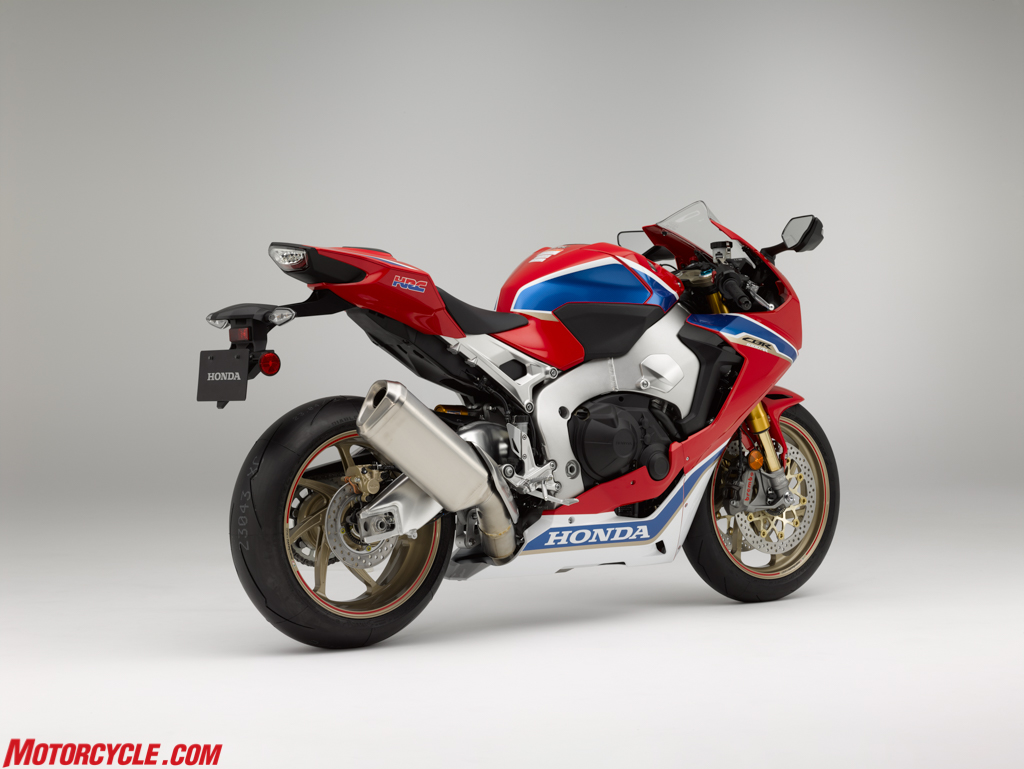 17-Honda-CBR1000RR-SP2_right-rear.jpg