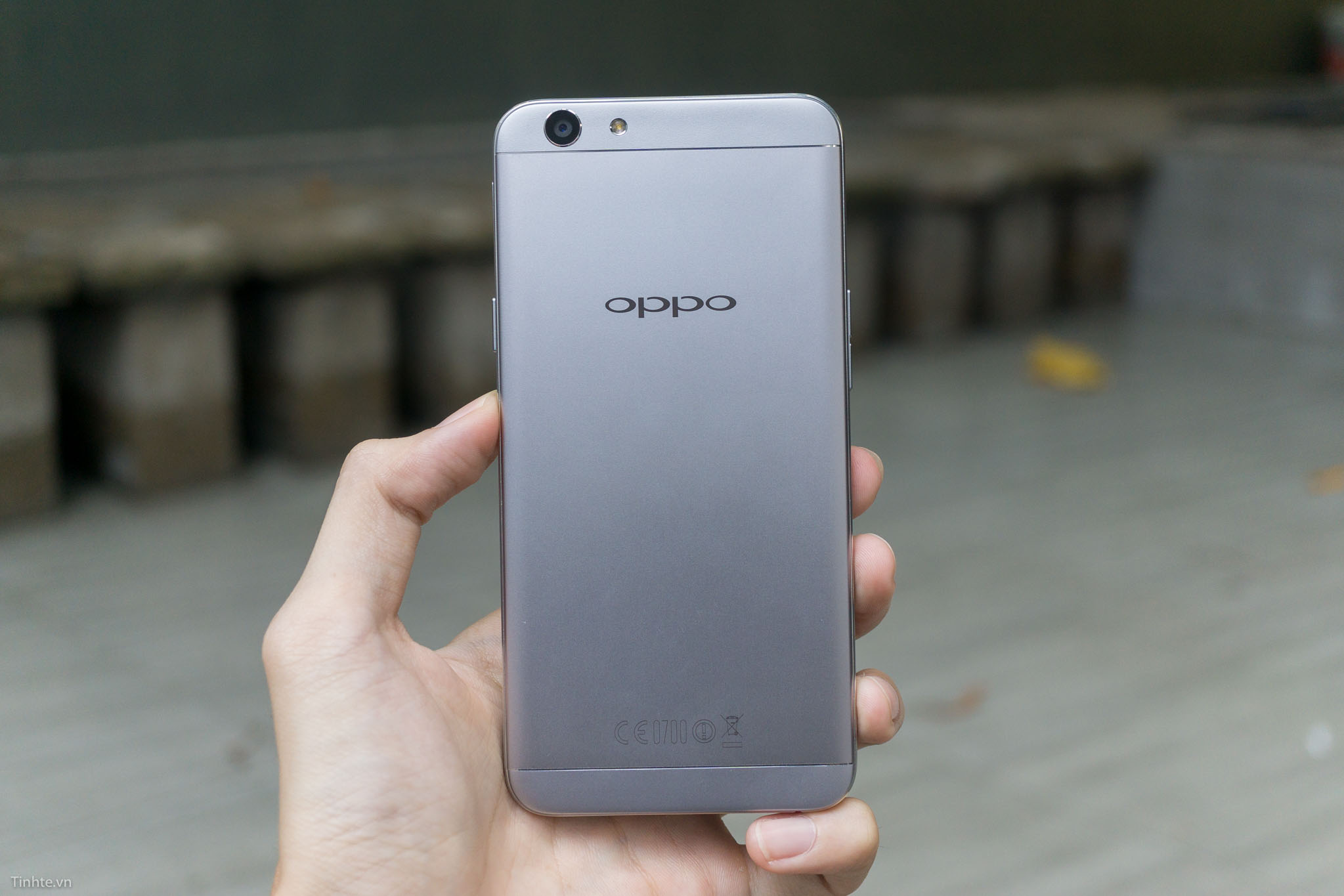 oppo-f1s-den-tinhte-16.jpg