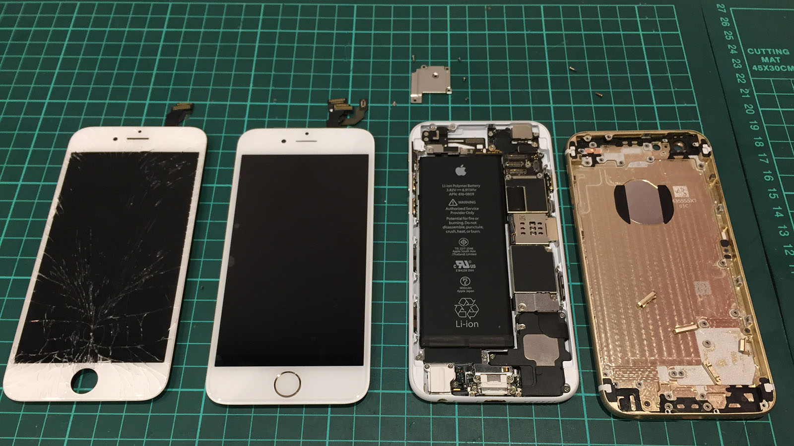 iPhone_do_vo_trang_matte_white_1.jpg
