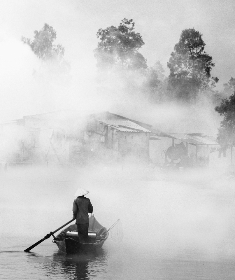 Camera.Tinhte_Top10 anh BW_Trở về.jpg