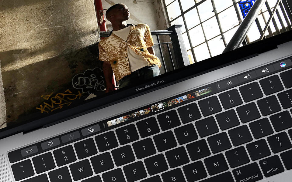 MacBook Pro Touch Bar.jpg