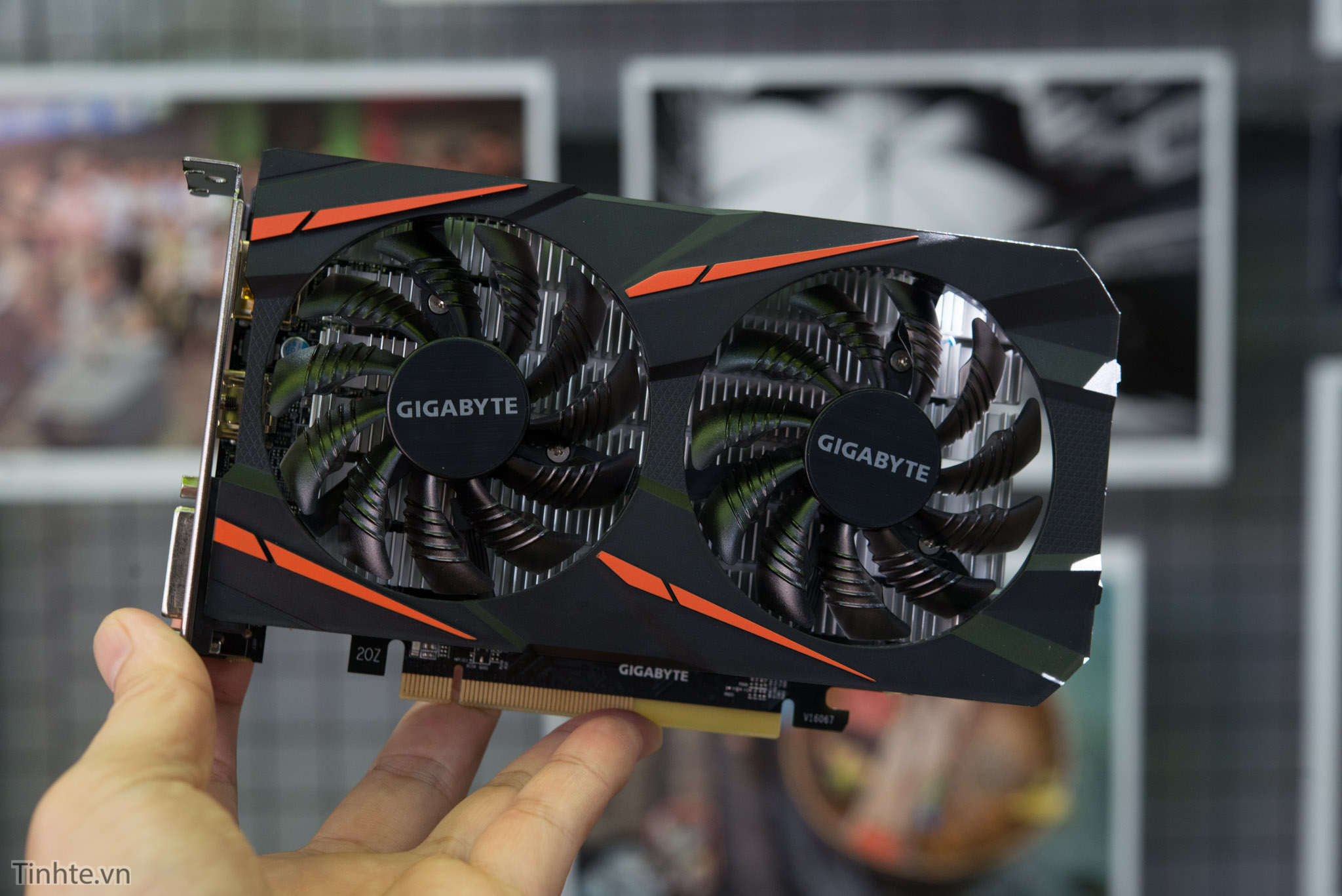 Gigabyte RX 460_tinhte.vn 1.jpg