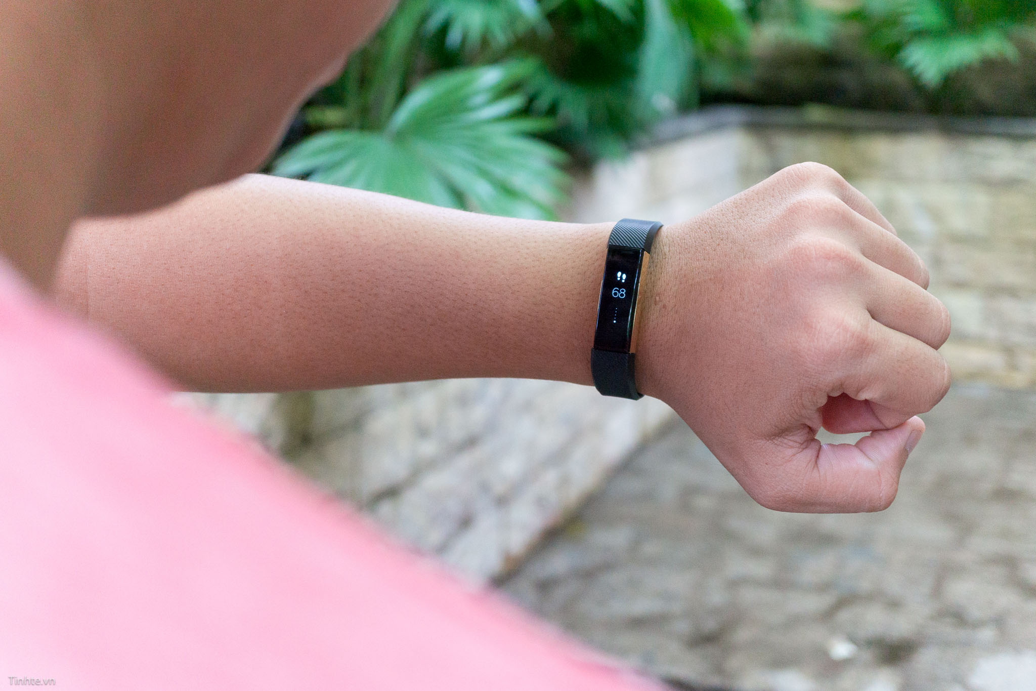 fitbit-alta-gold-tinhte-9.jpg