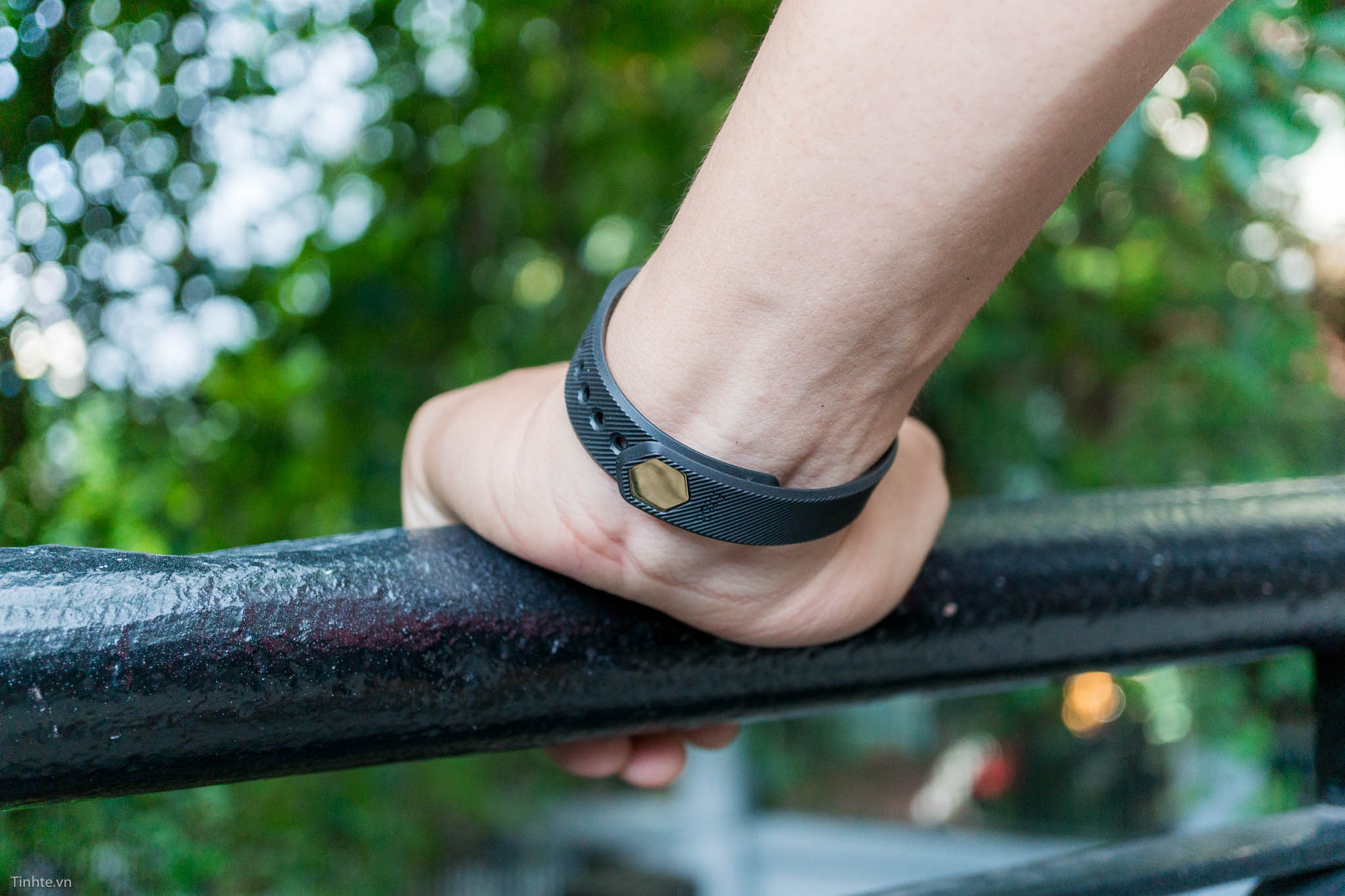 fitbit-alta-gold-tinhte-23.jpg