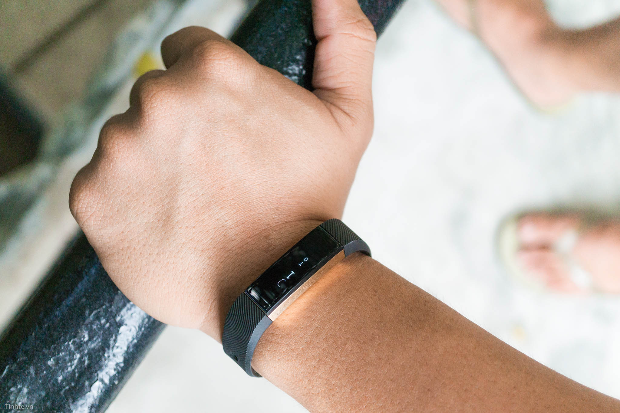 fitbit-alta-gold-tinhte-24.jpg