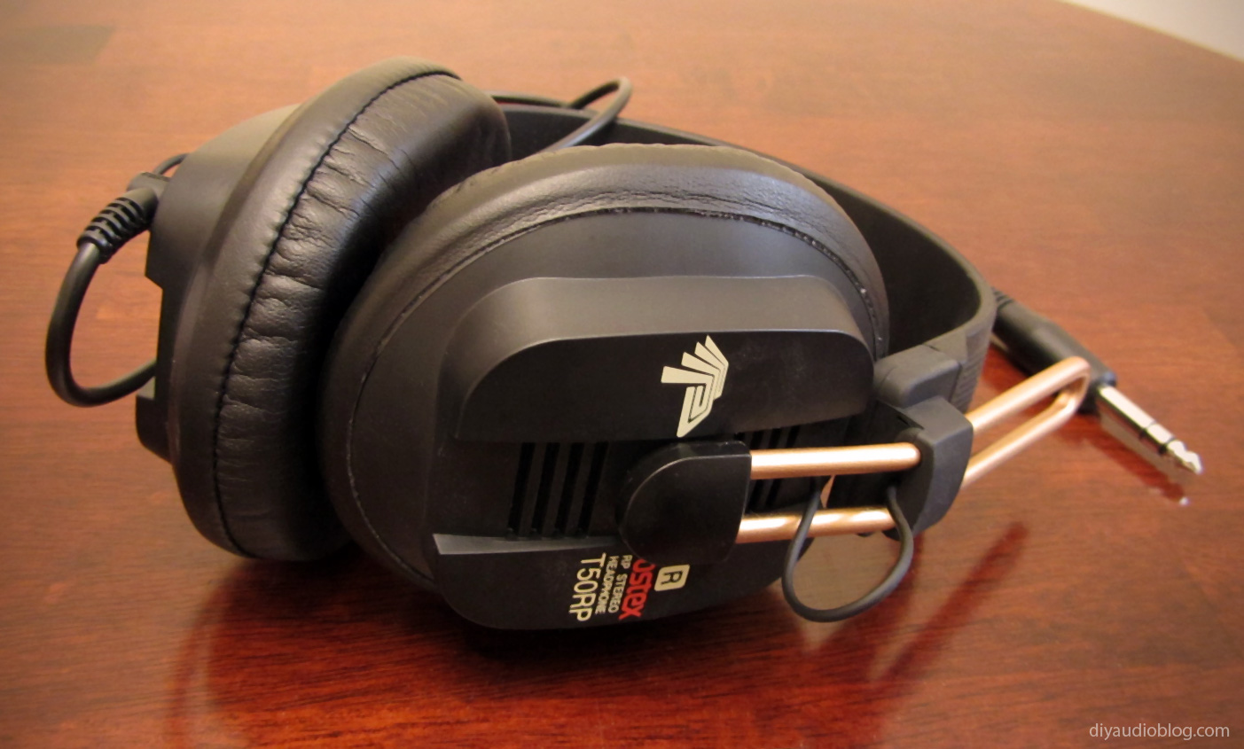 Fostex-T50RP-Headphones.jpg