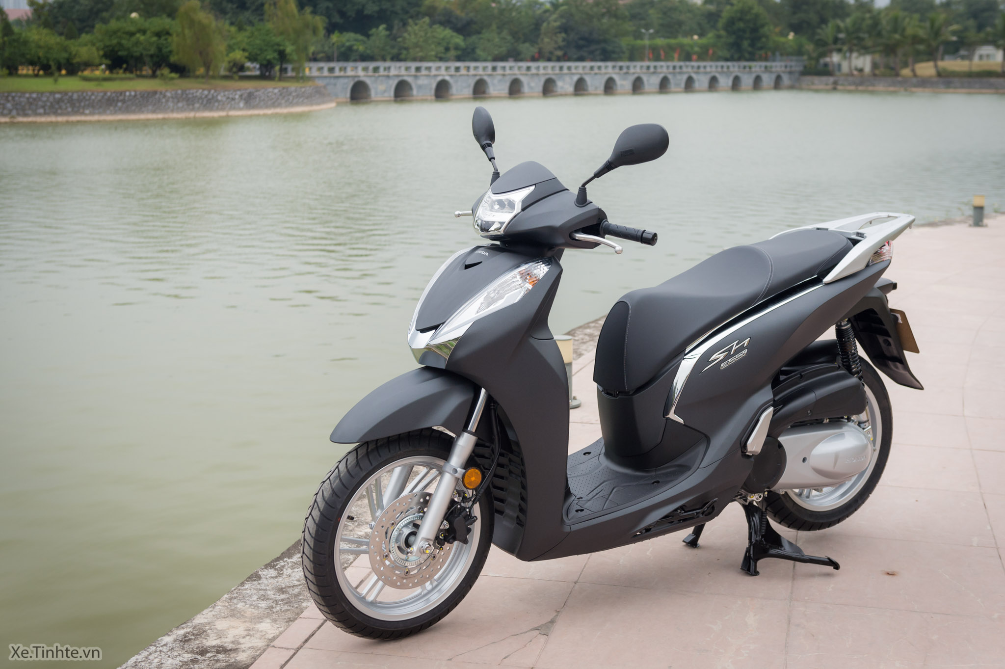 Honda SH300i 2015 đầu tiên về Việt Nam với giá 14000 USD  Xe máy