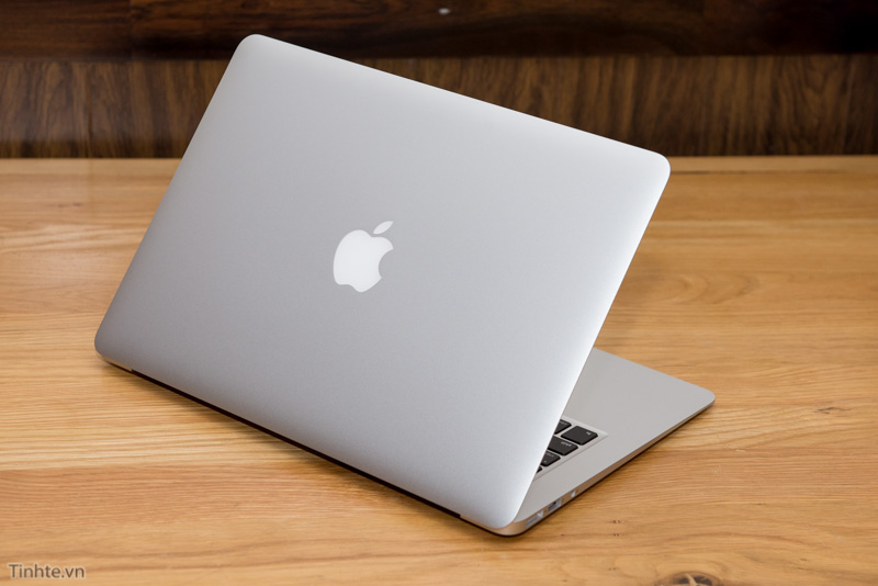 MacBook_Air_2015_tu_bo.jpg