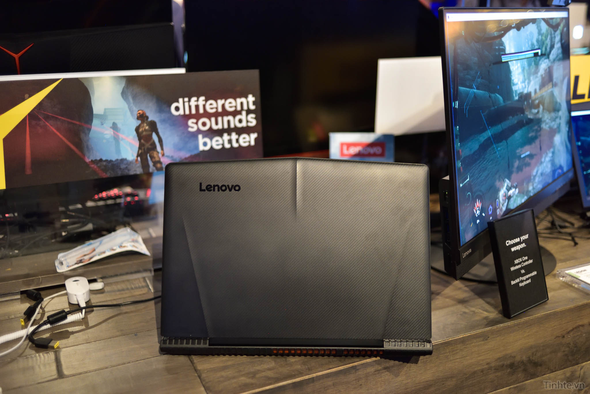 Lenovo_Legion_Tren_tay_CES 2017_tinhte.vn-15.jpg