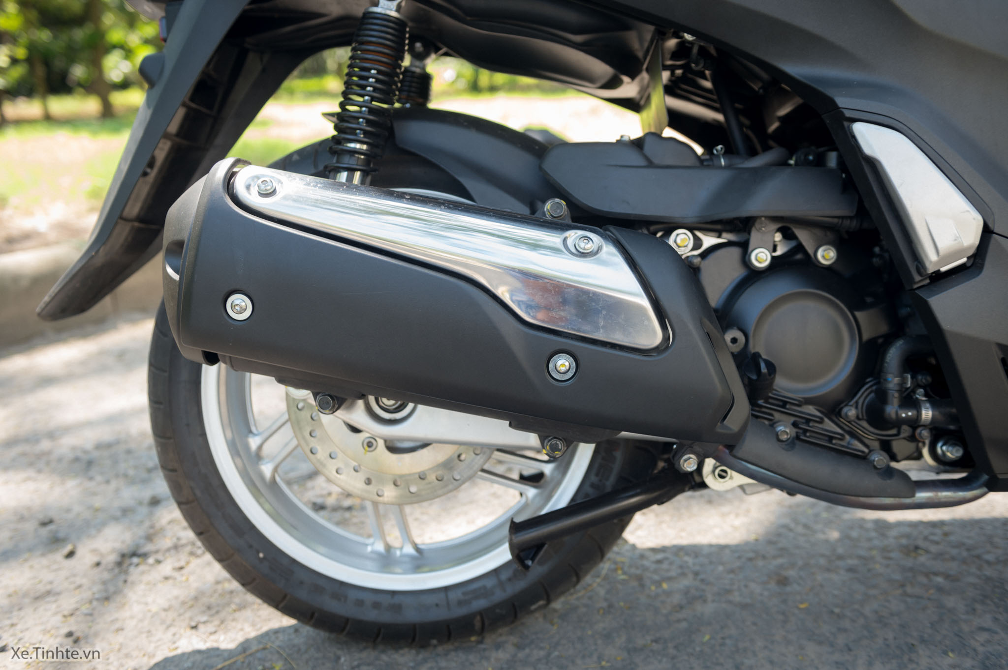 Xe.Tinhte.vn-Honda-SH300i-Italy-12.jpg