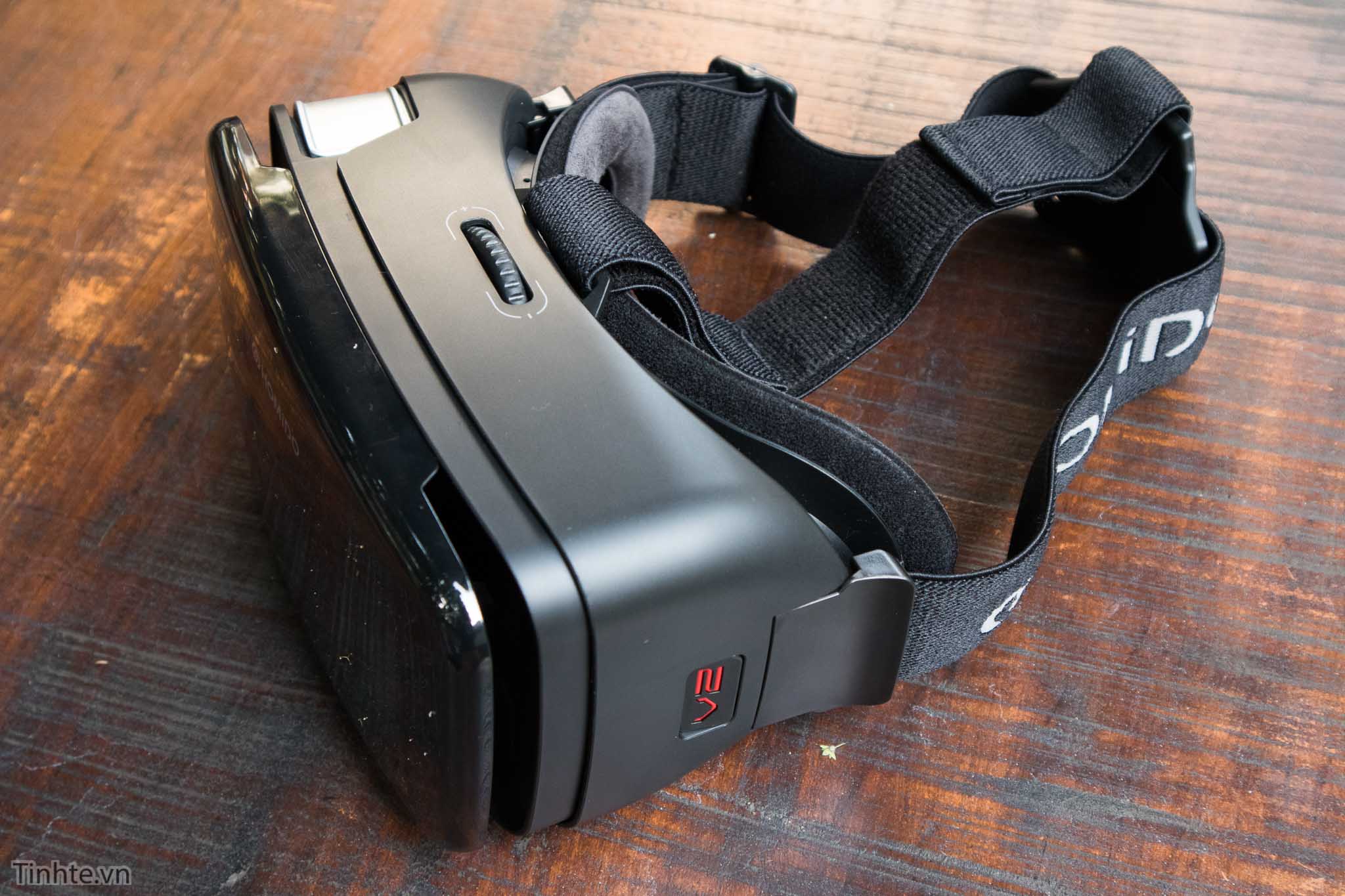 Tren tay Homido V2 VR headset - Tinhte.vn-10.jpg