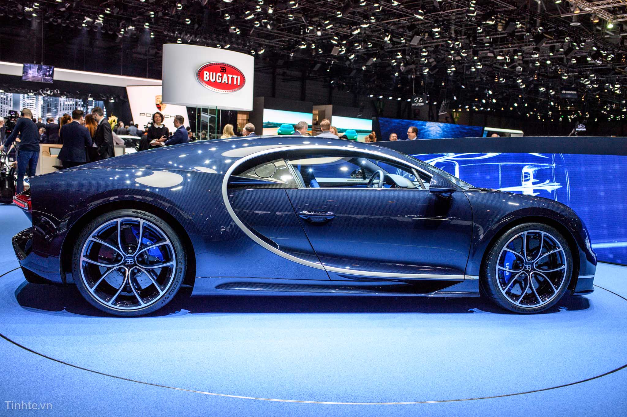 Bugatti-Chiron-7.jpg