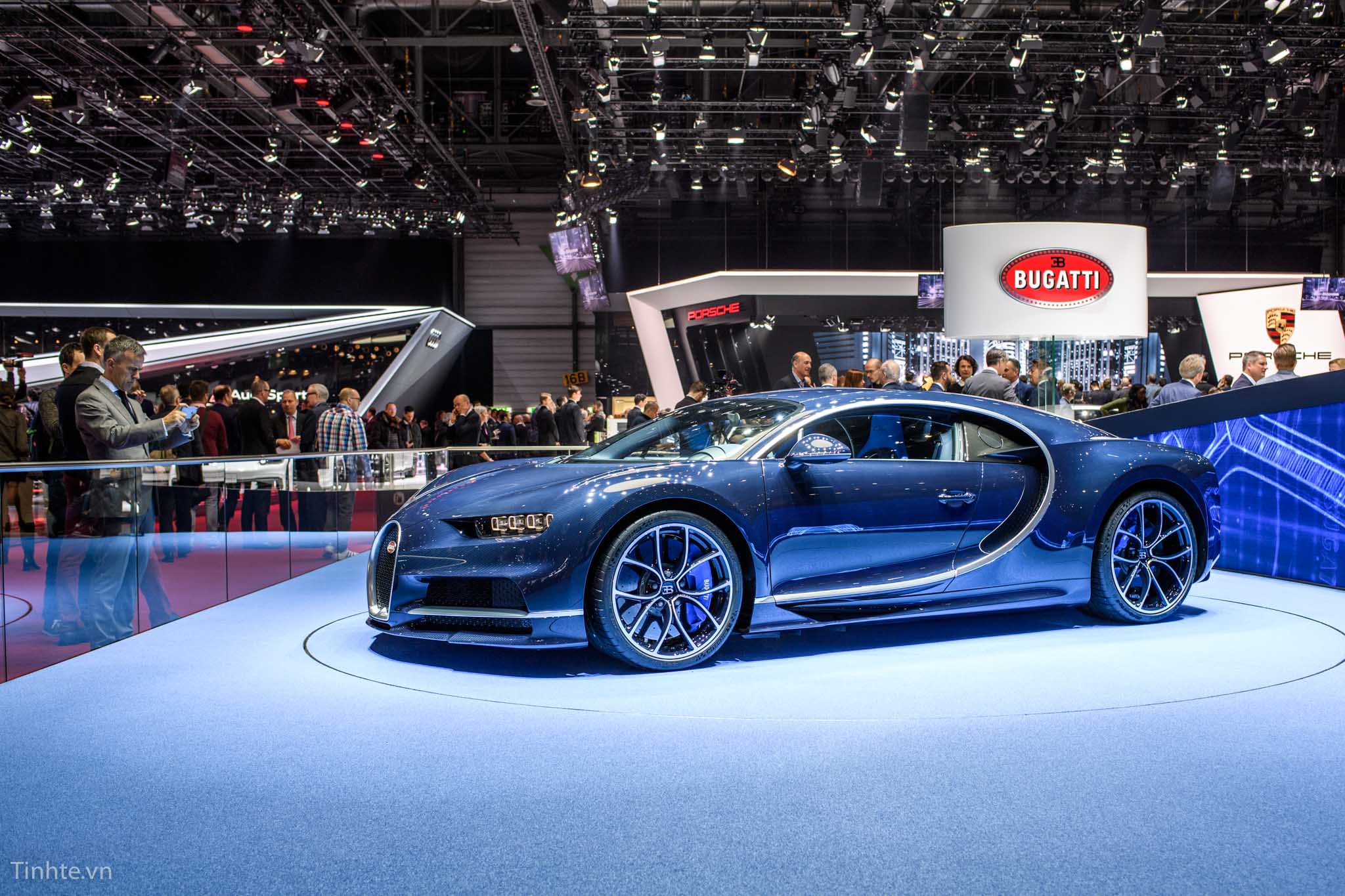 Bugatti-Chiron-19.jpg
