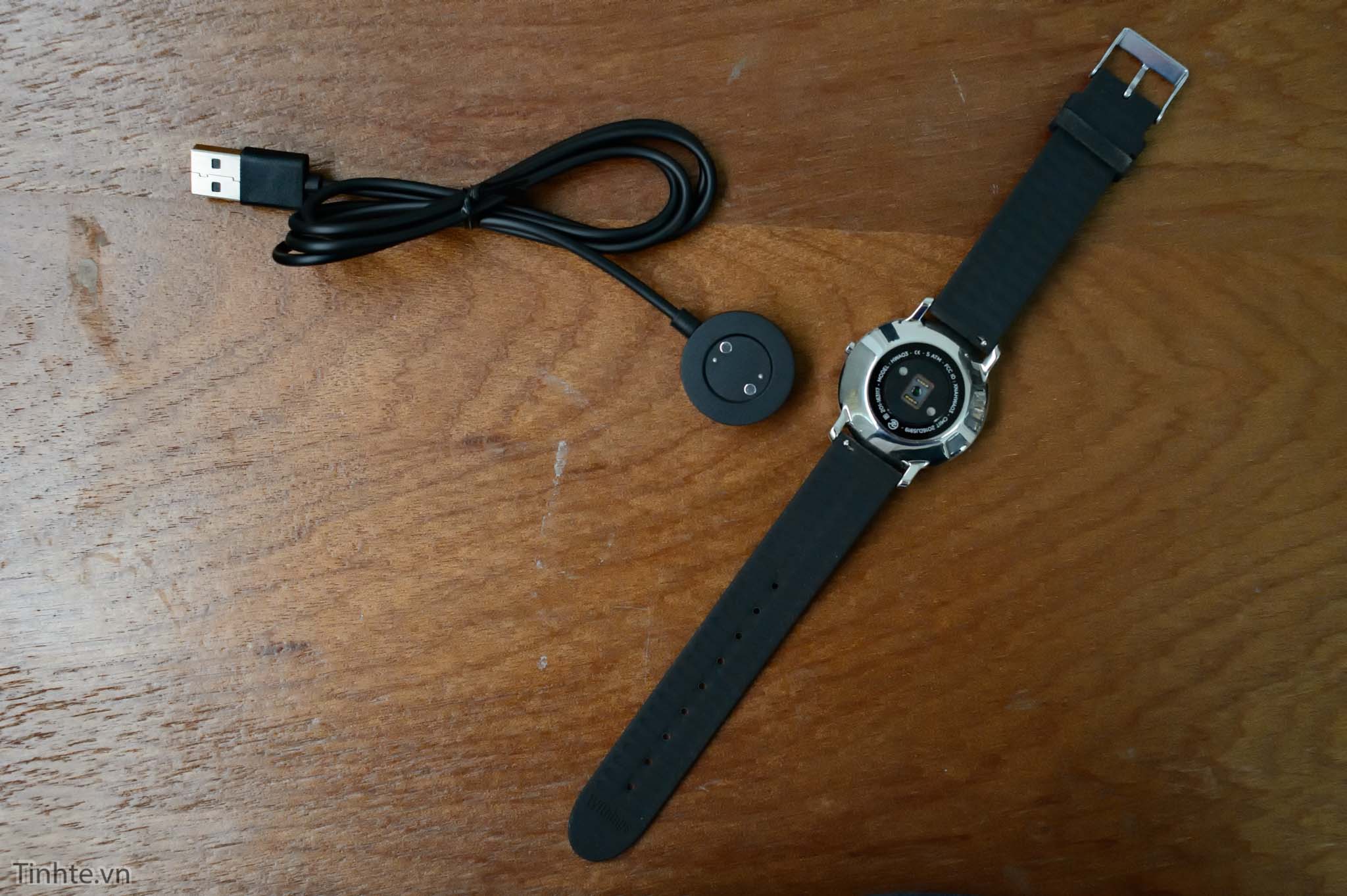 withings_steel_hr_tinhte_5.jpg