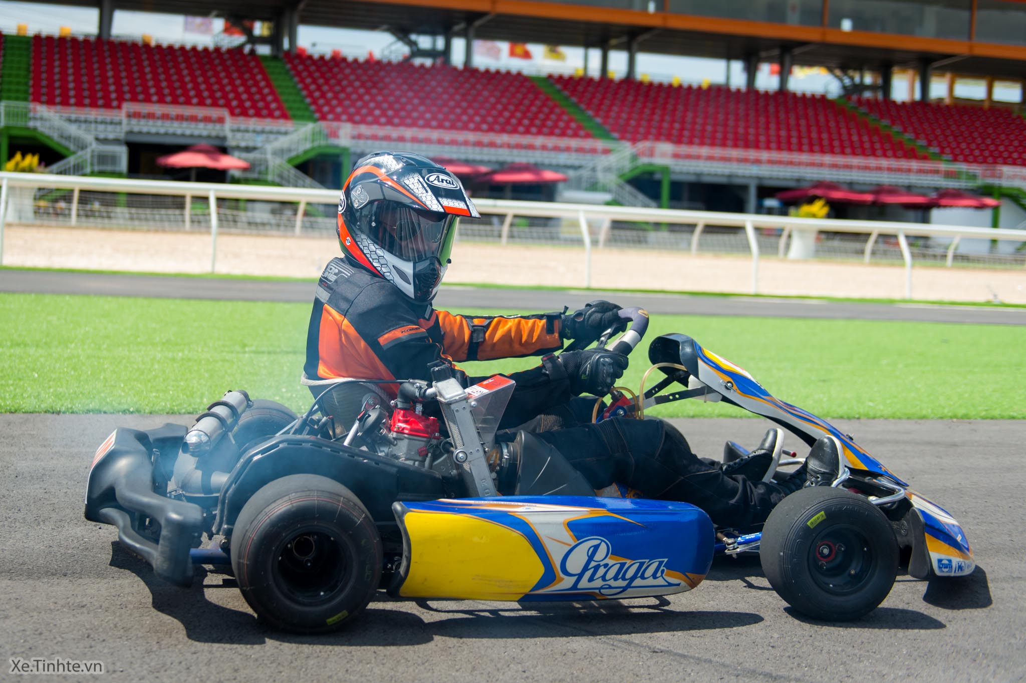 Xe.Tinhte.vn-Dua-xe-Go-Kart-Dai-Nam-3.jpg