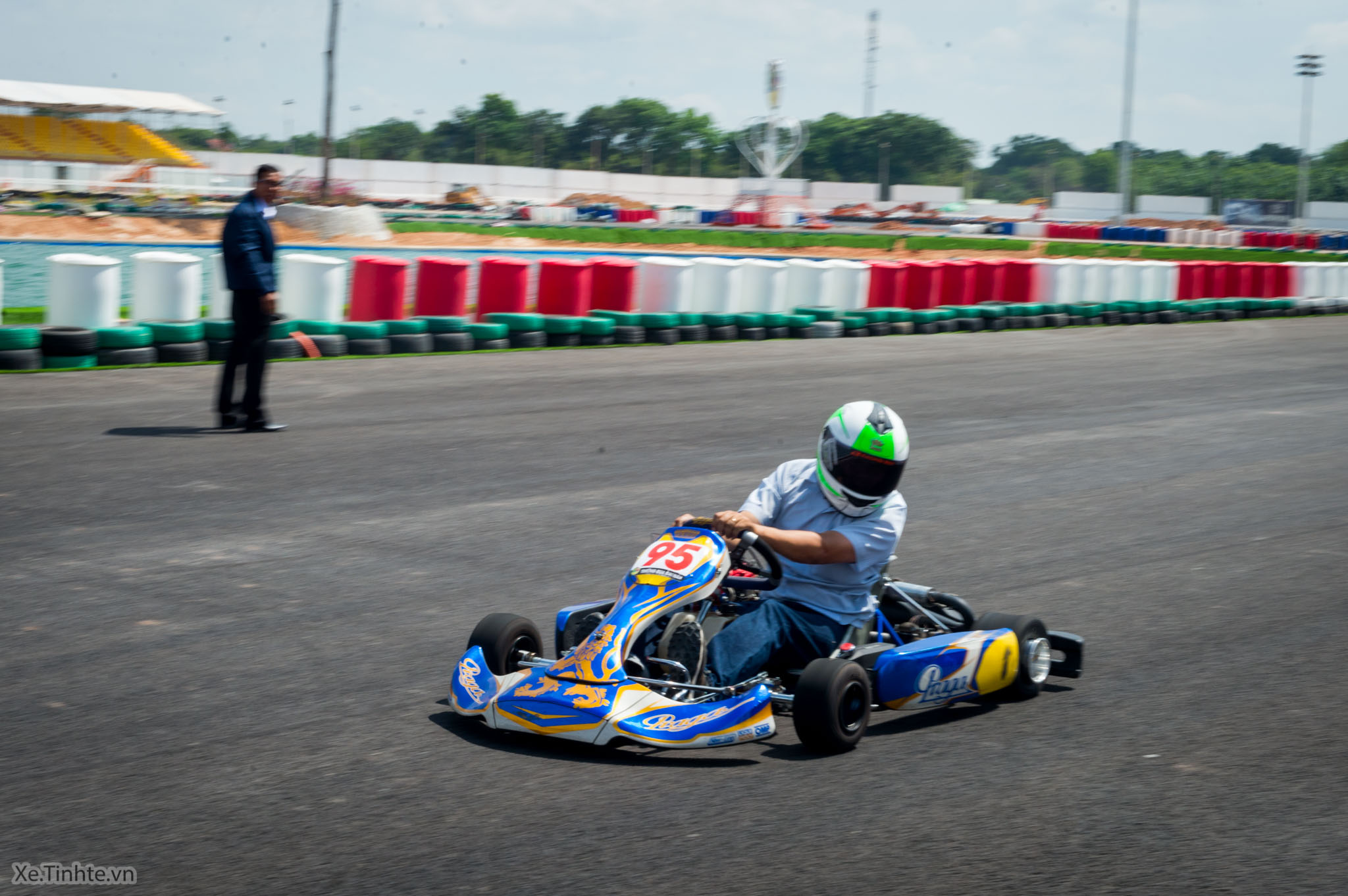 Xe.Tinhte.vn-Dua-xe-Go-Kart-Dai-Nam-15.jpg