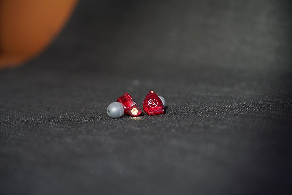 monospace-tai-nghe-in-ear-ath-ls-299iS (9).JPG