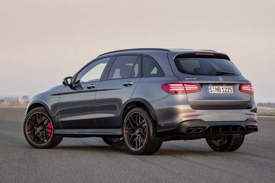 MB-AMG-GLC-63-17.jpg