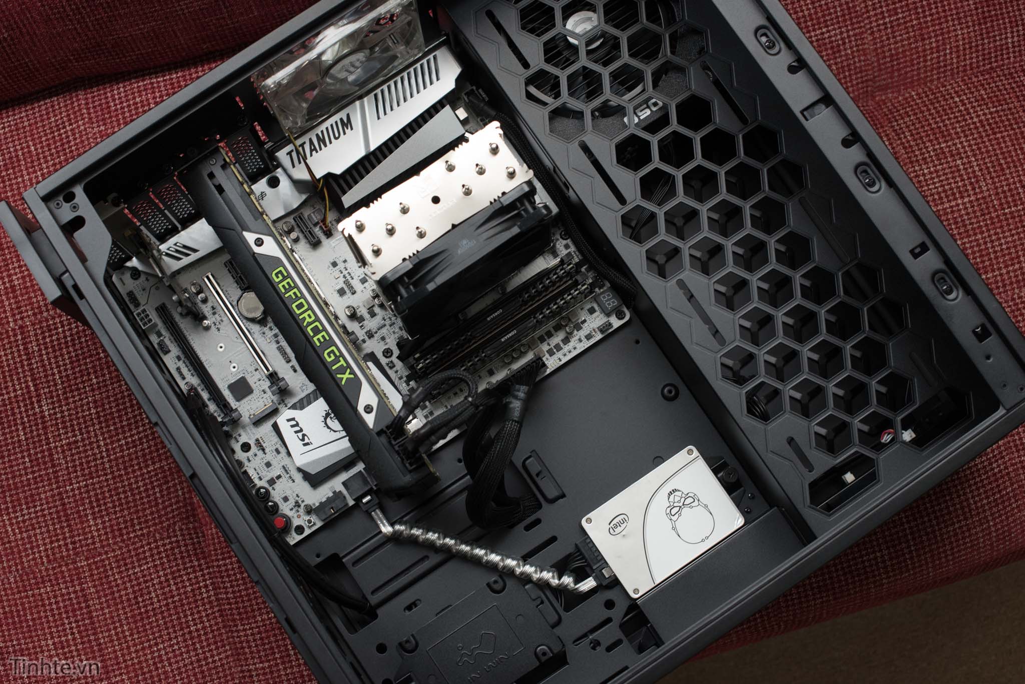 Ryzen 5 1600X_tinhte.vn 6.jpg