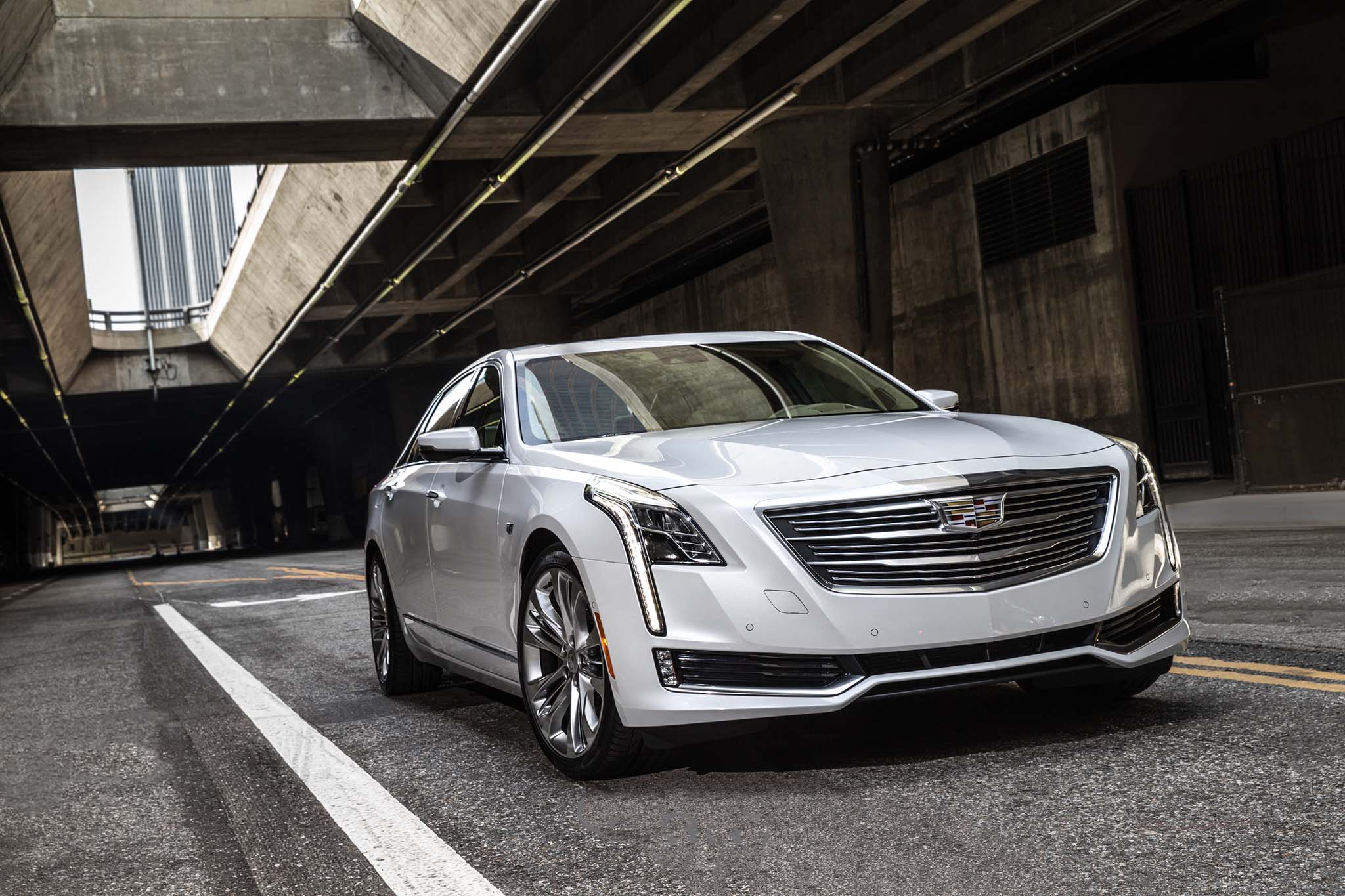 Cadillac CT6 2017 (3).jpg