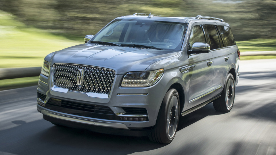 18lincolnnavigator-06-hr-1.jpg