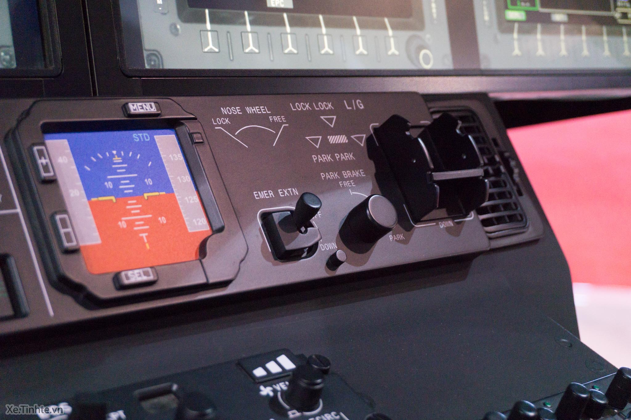 [RCA 2017] Siêu trực thăng Airbus H160-toàn thân composite, 5 cánh quạt ...