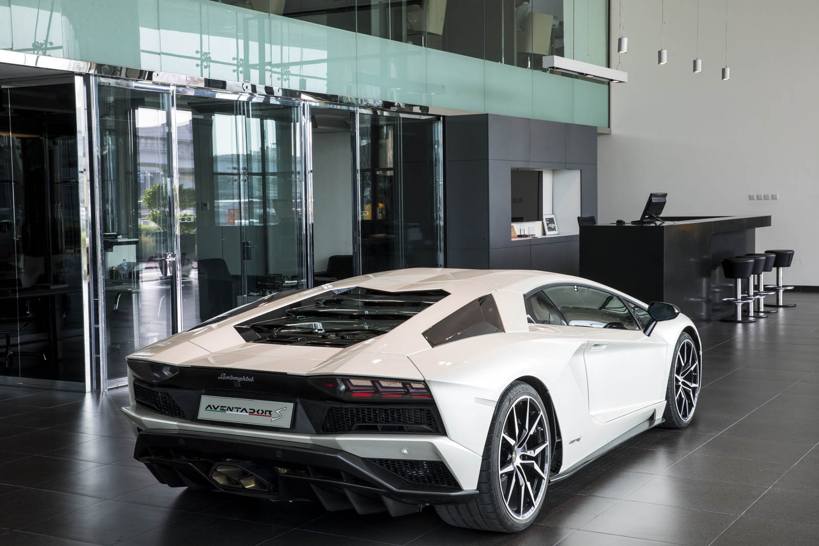 Lamborghini-Dubai-11.jpg