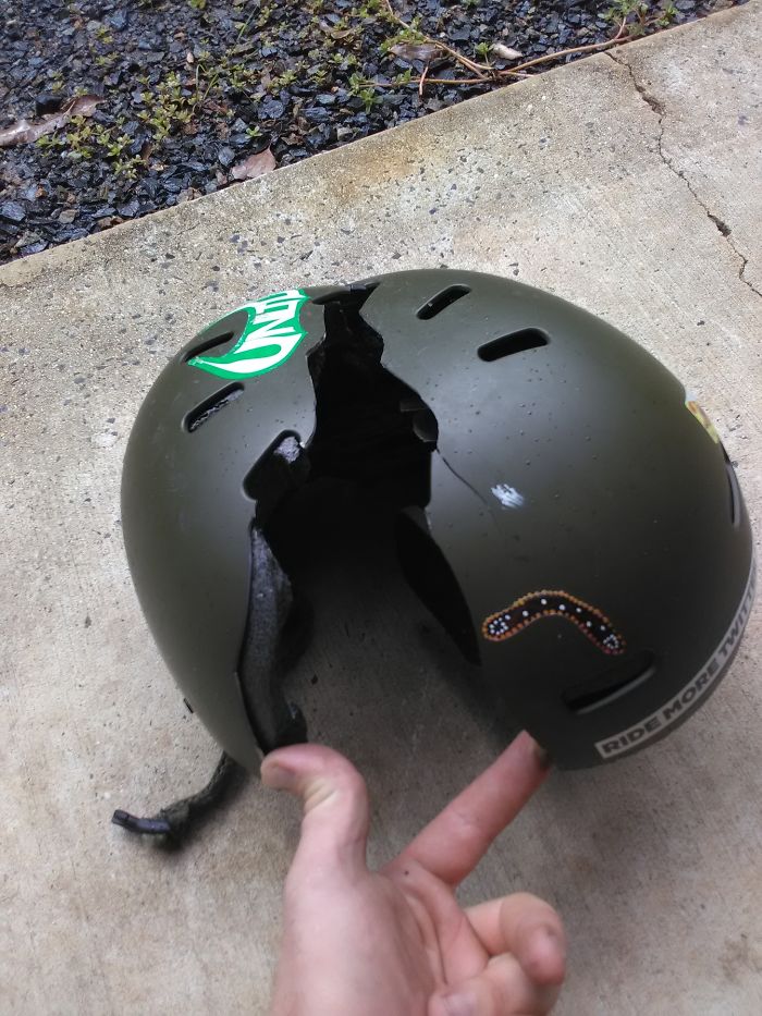 Helmet-9.jpg