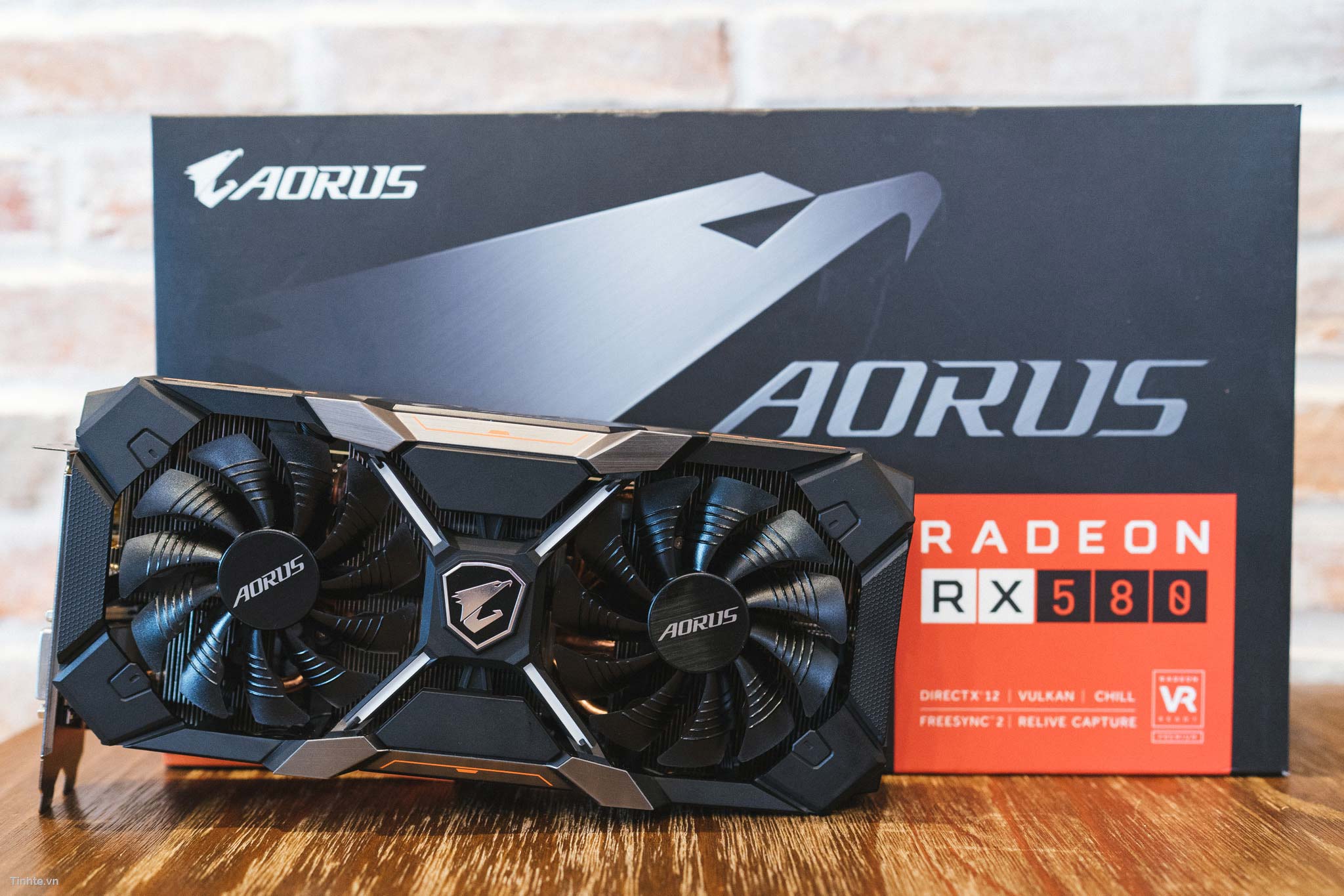 AORUS_RX580-13.jpg