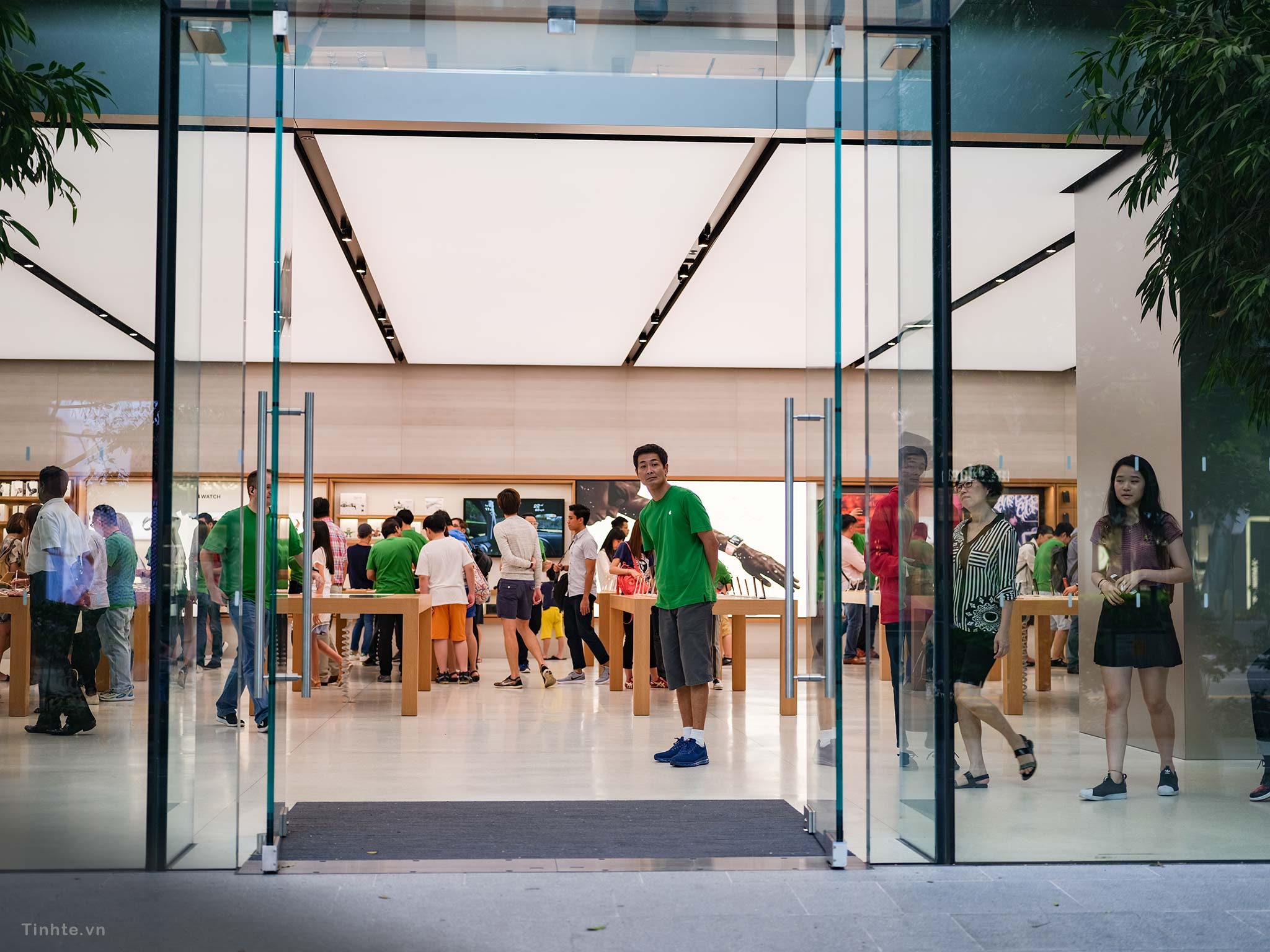 Apple-Store-Singapore-4.jpg