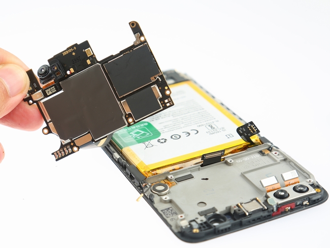 OnePlus-5-Teardown-15-600x400.jpg