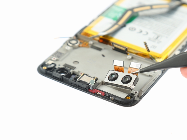 OnePlus-5-Teardown-16-600x400.jpg