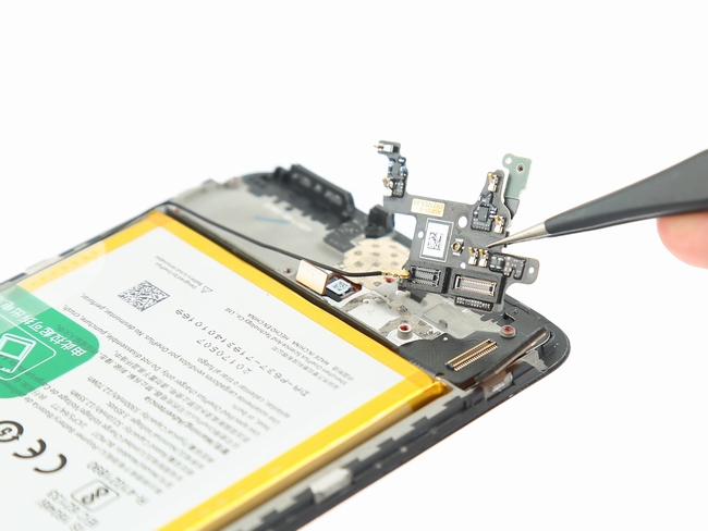OnePlus-5-Teardown-22-600x400.jpg