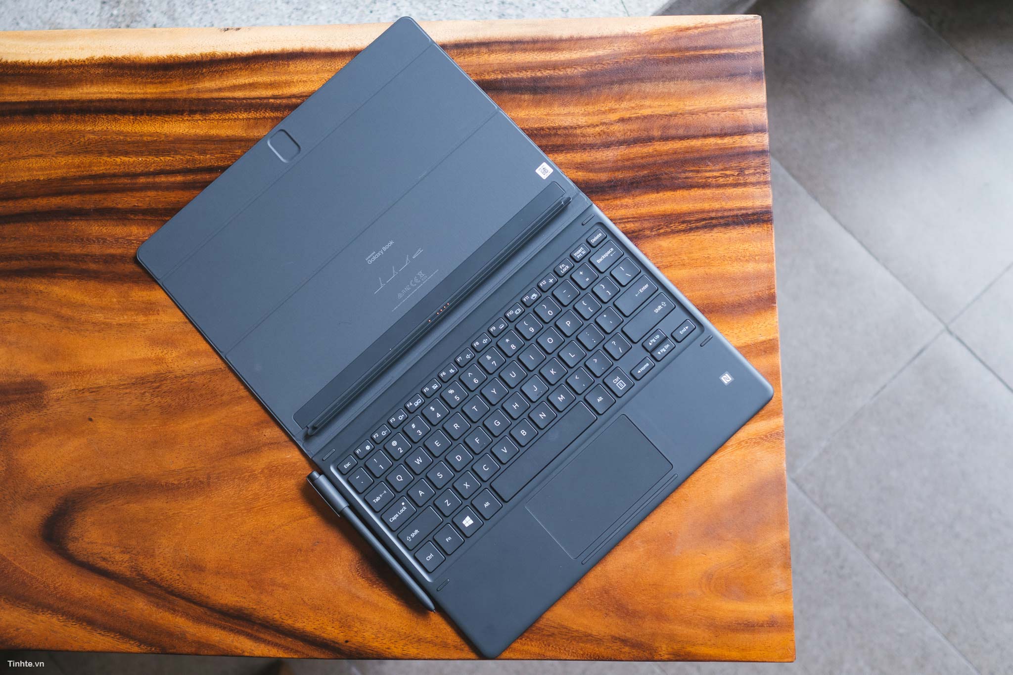 Samsung_book12-11.jpg