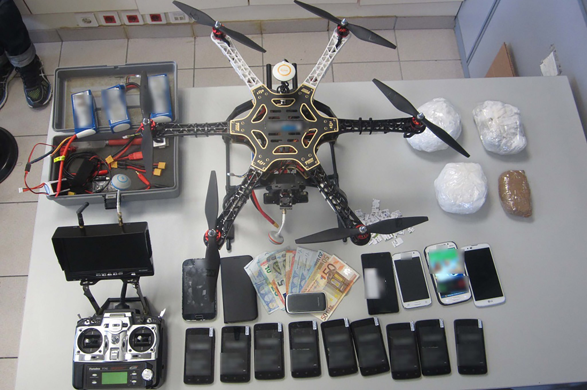 drone mang thuốc phiện.jpg