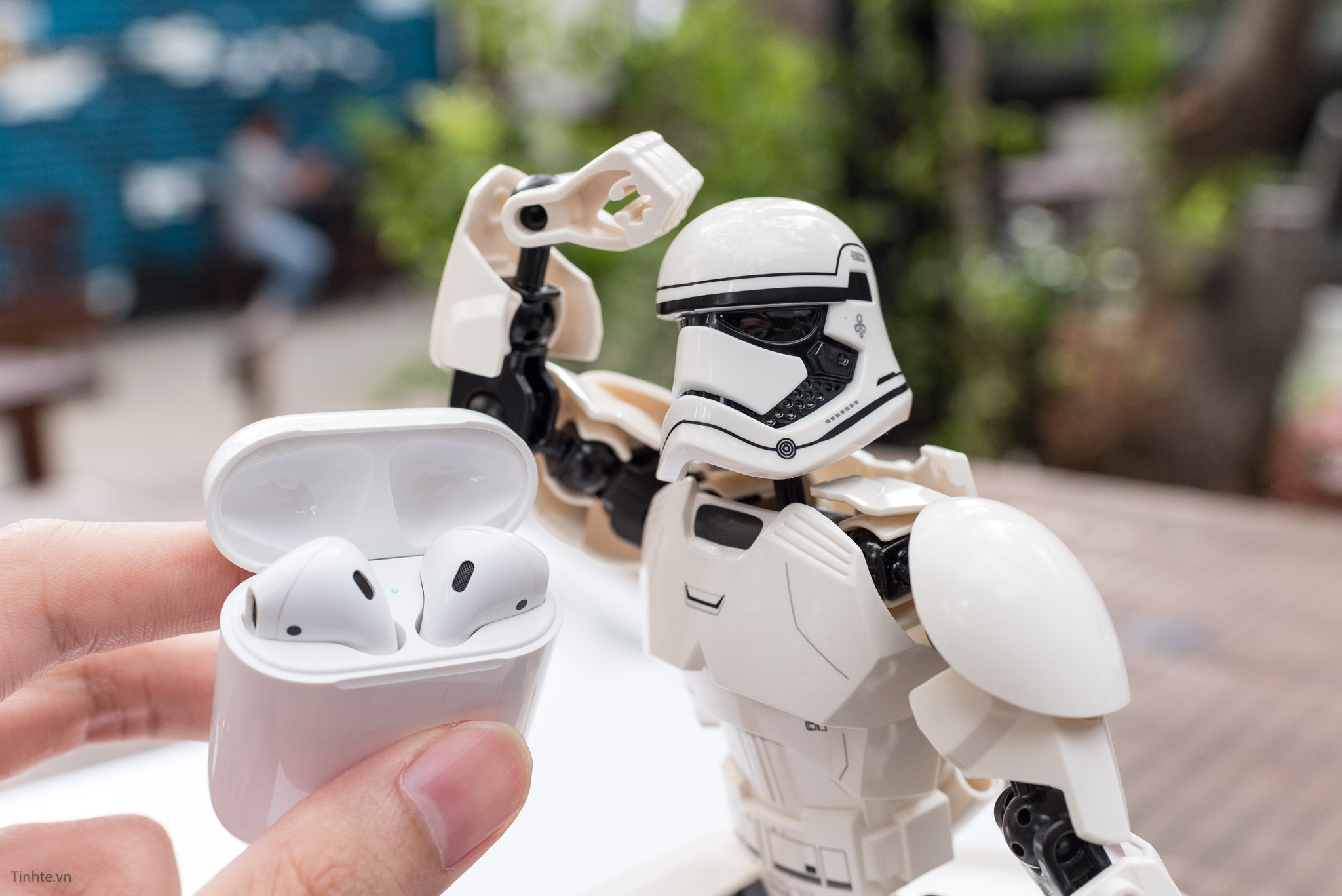 airpods-stormtrooper-tinhte-1.jpg