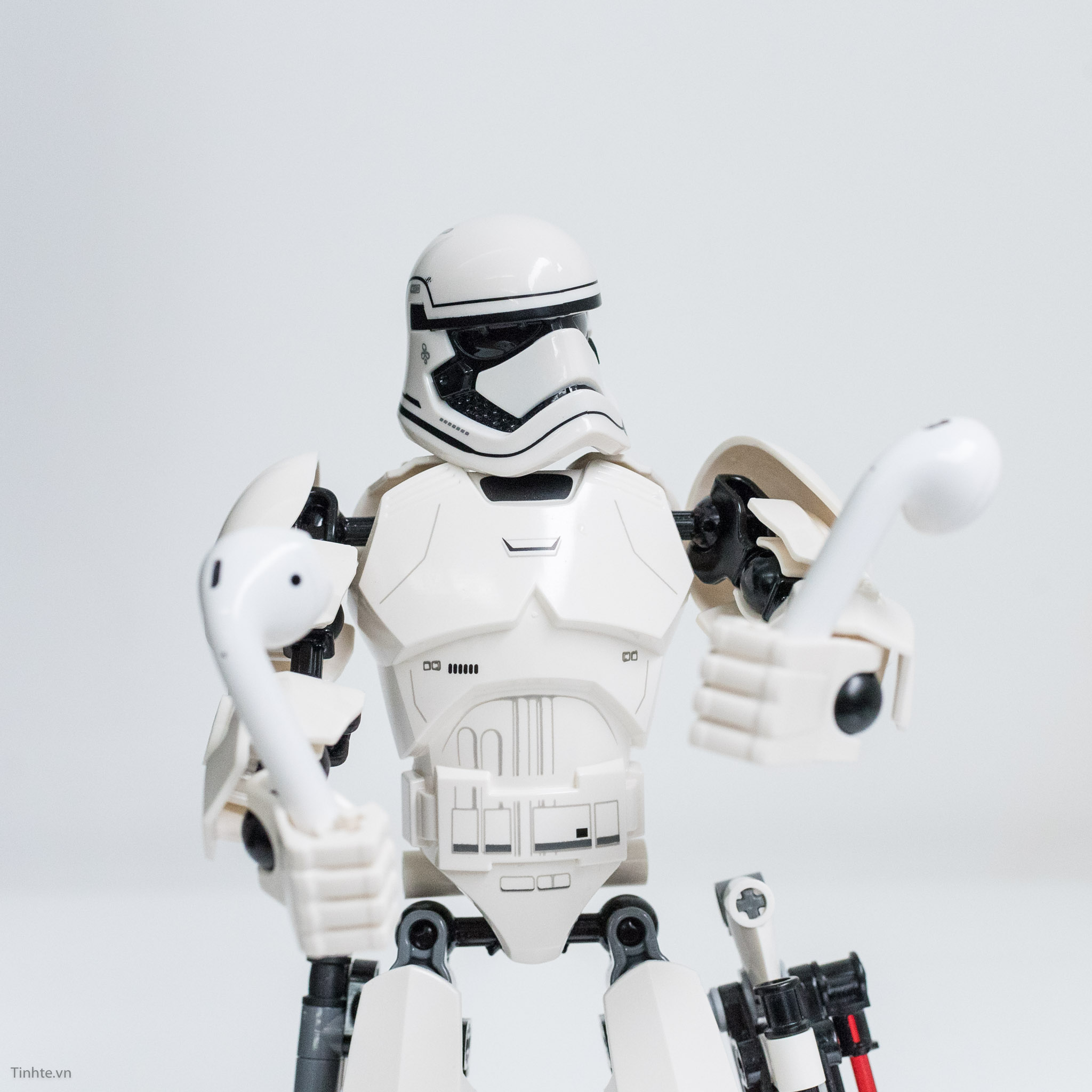 airpods-stormtrooper-tinhte-6.jpg