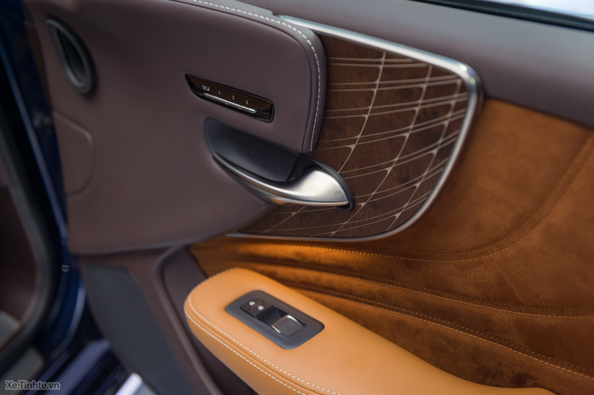 Xe.Tinhte.vn-VMS-2017-Lexus-LS-500h-26.jpg