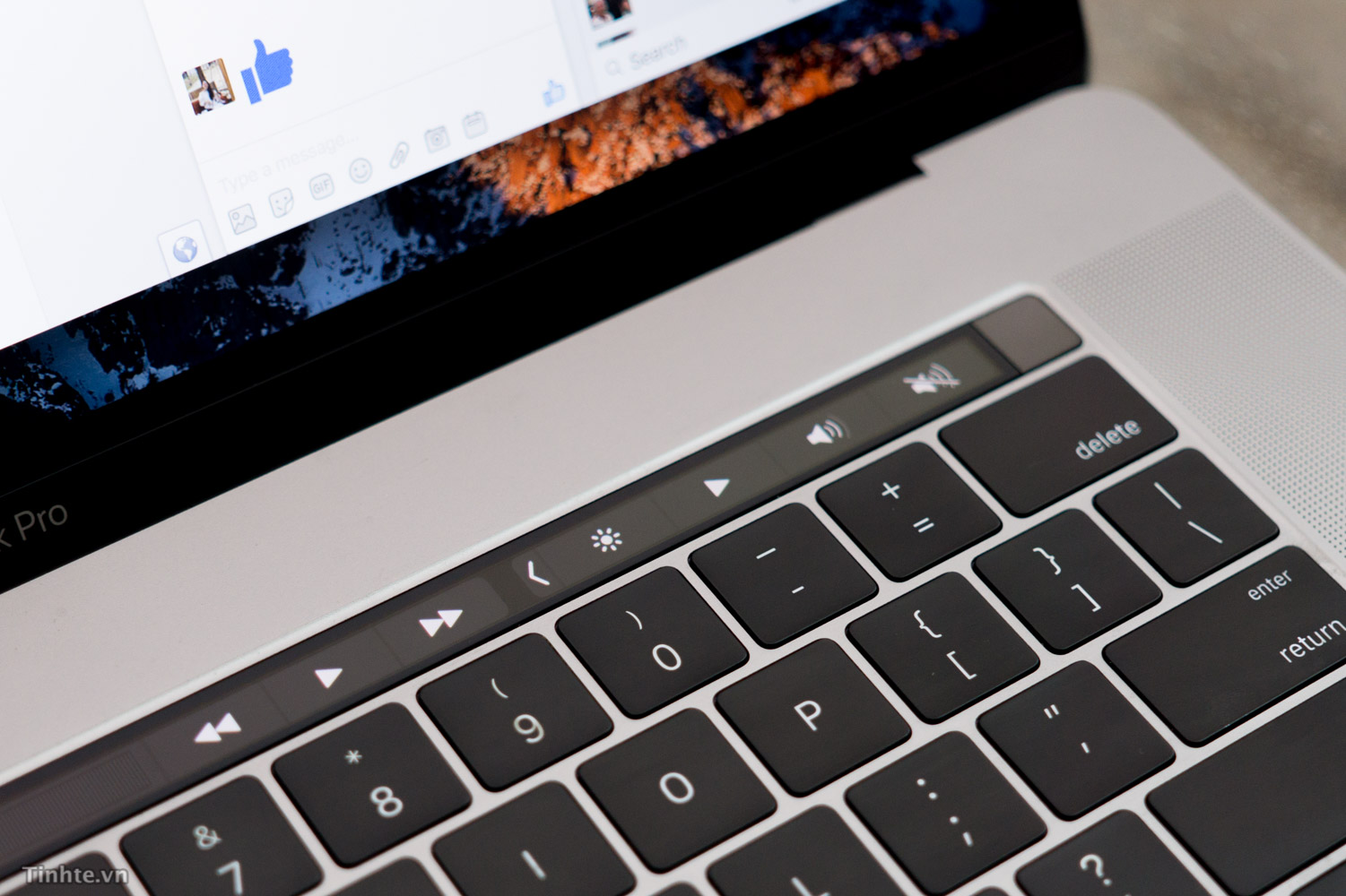 Apple ngừng sản xuất MacBook Pro 13 inch có Touch Bar Liệu đây có phải là điều cần thiết?