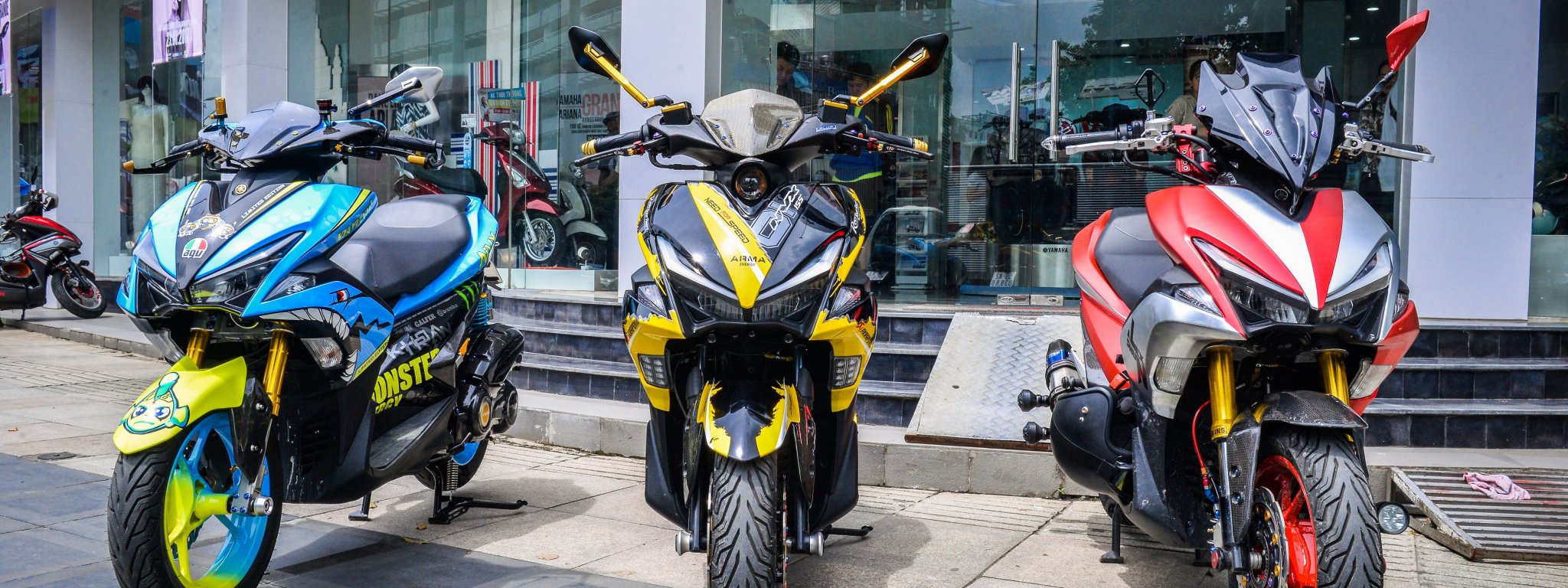 Yamaha NVX 155 độ monoshock độc đáo hàng đầu tại Việt Nam