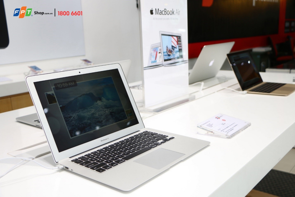 Macbook Air.jpg
