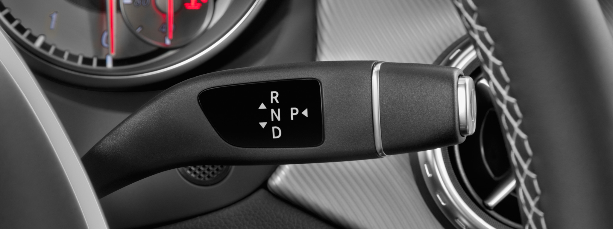 Video] Cách sử dụng cần số tự động sau vô-lăng trên xe Mercedes-Benz | Tinh tế
