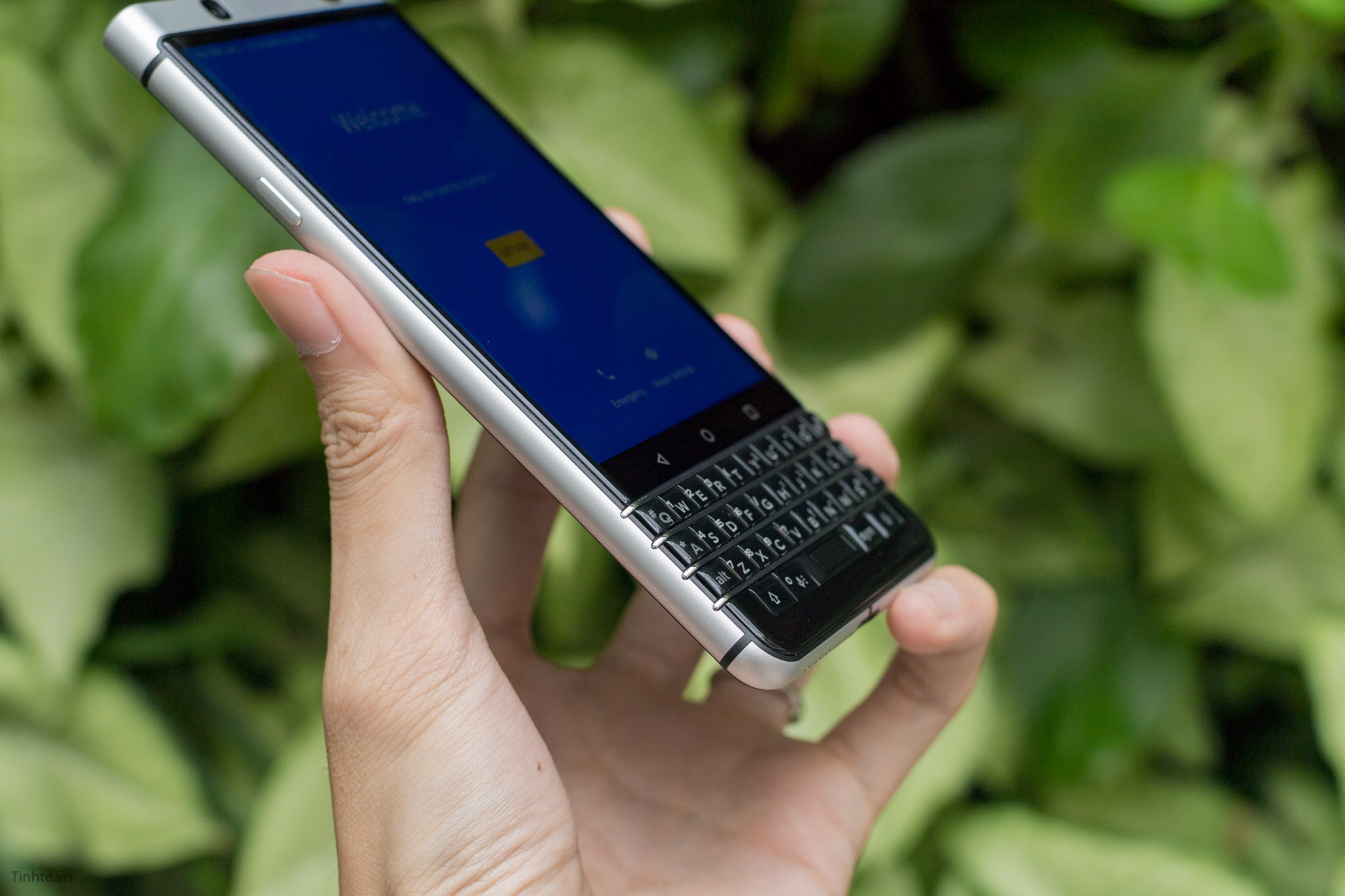 BlackBerry-KEYone-tinhte-17.jpg