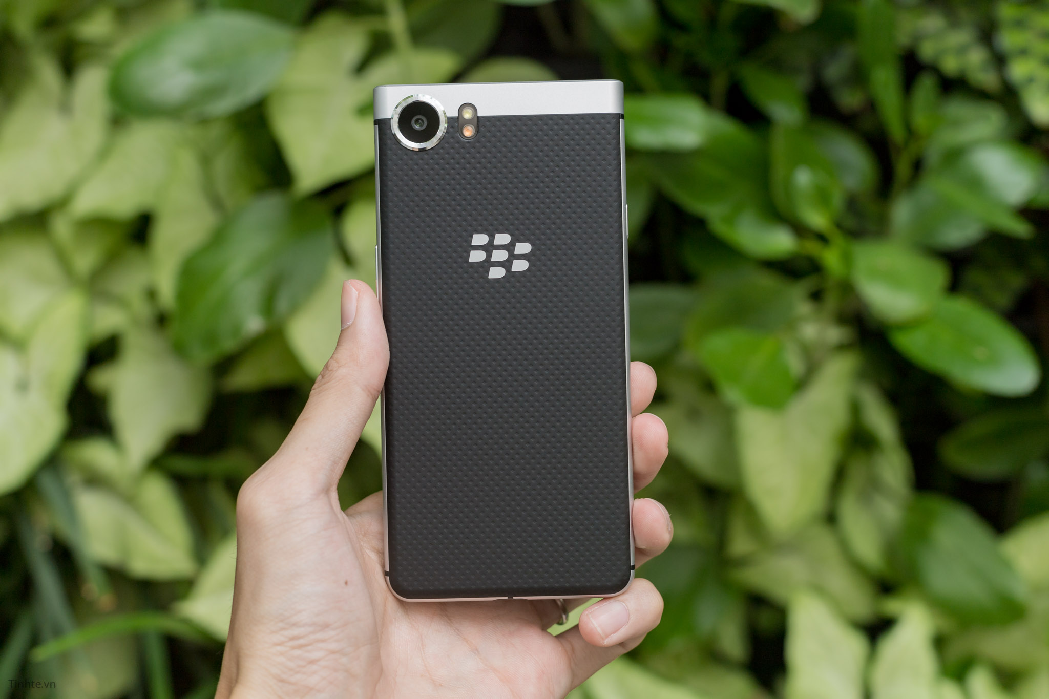 BlackBerry-KEYone-tinhte-25.jpg