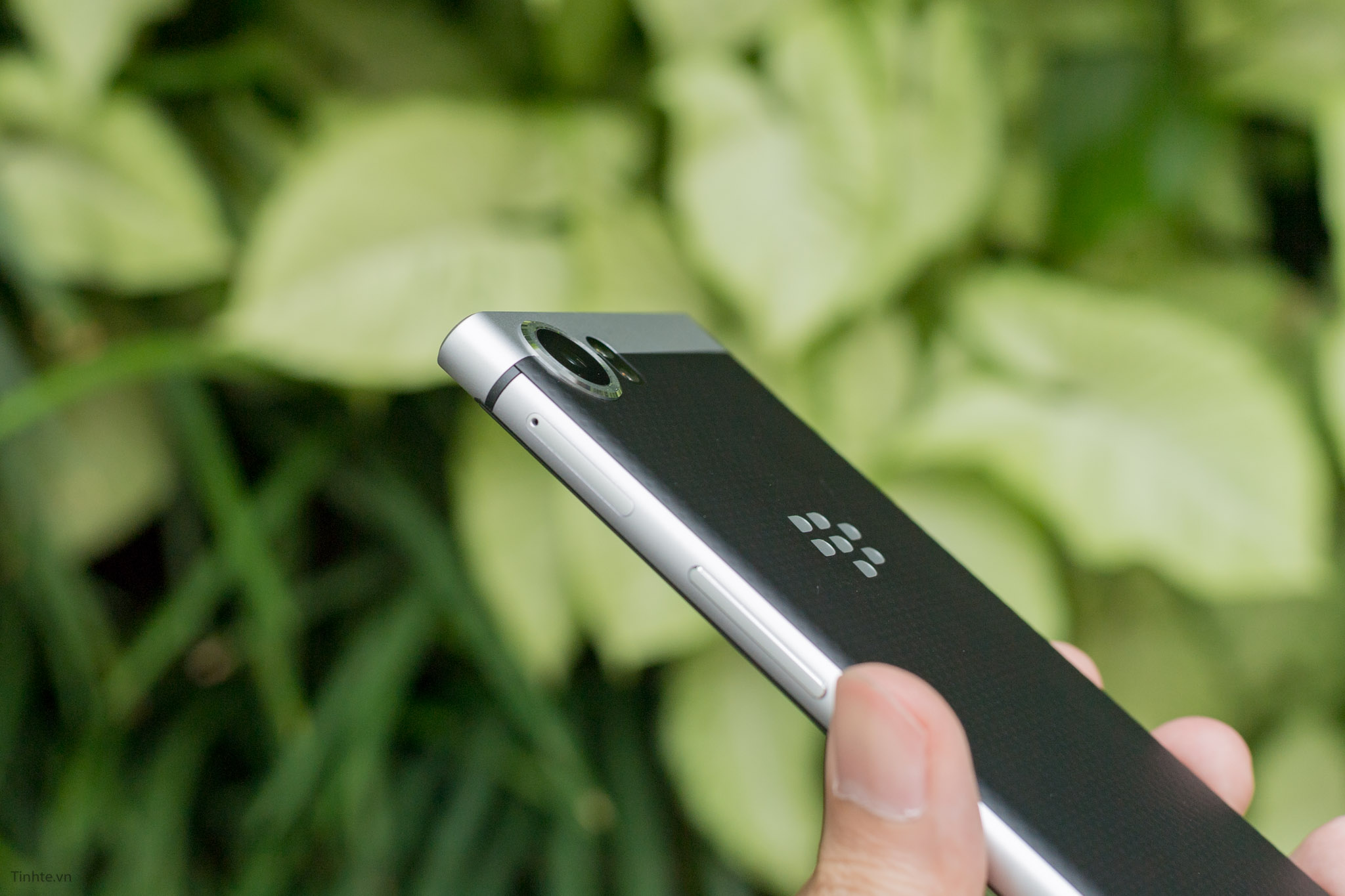 BlackBerry-KEYone-tinhte-27.jpg