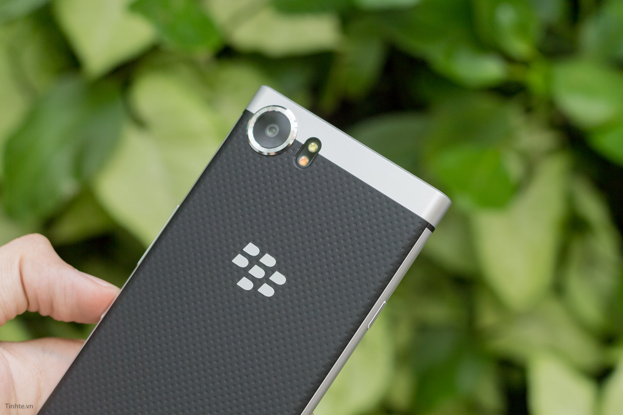 BlackBerry-KEYone-tinhte-28.jpg