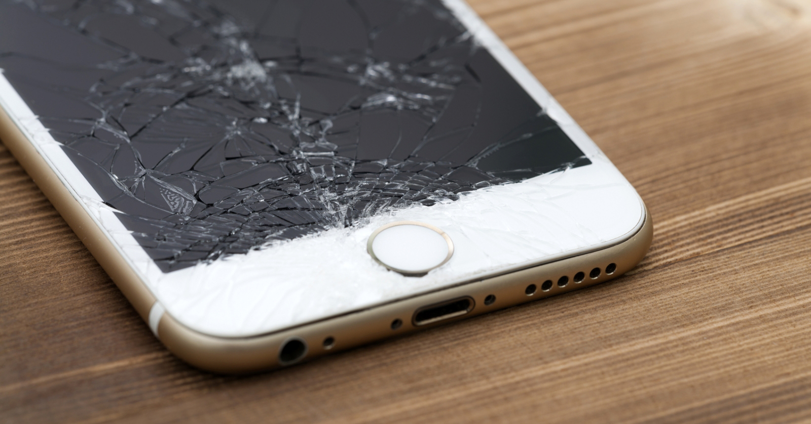 Tuyệt chiêu “trị” màn hình điện thoại vỡ không tốn một xu