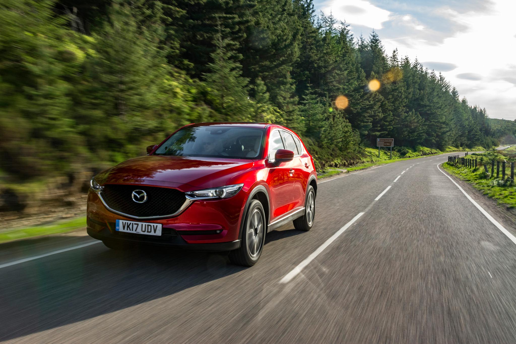 Xe.Tinhte.vn-Mazda-CX-5-CX-3-Accessories4.jpg